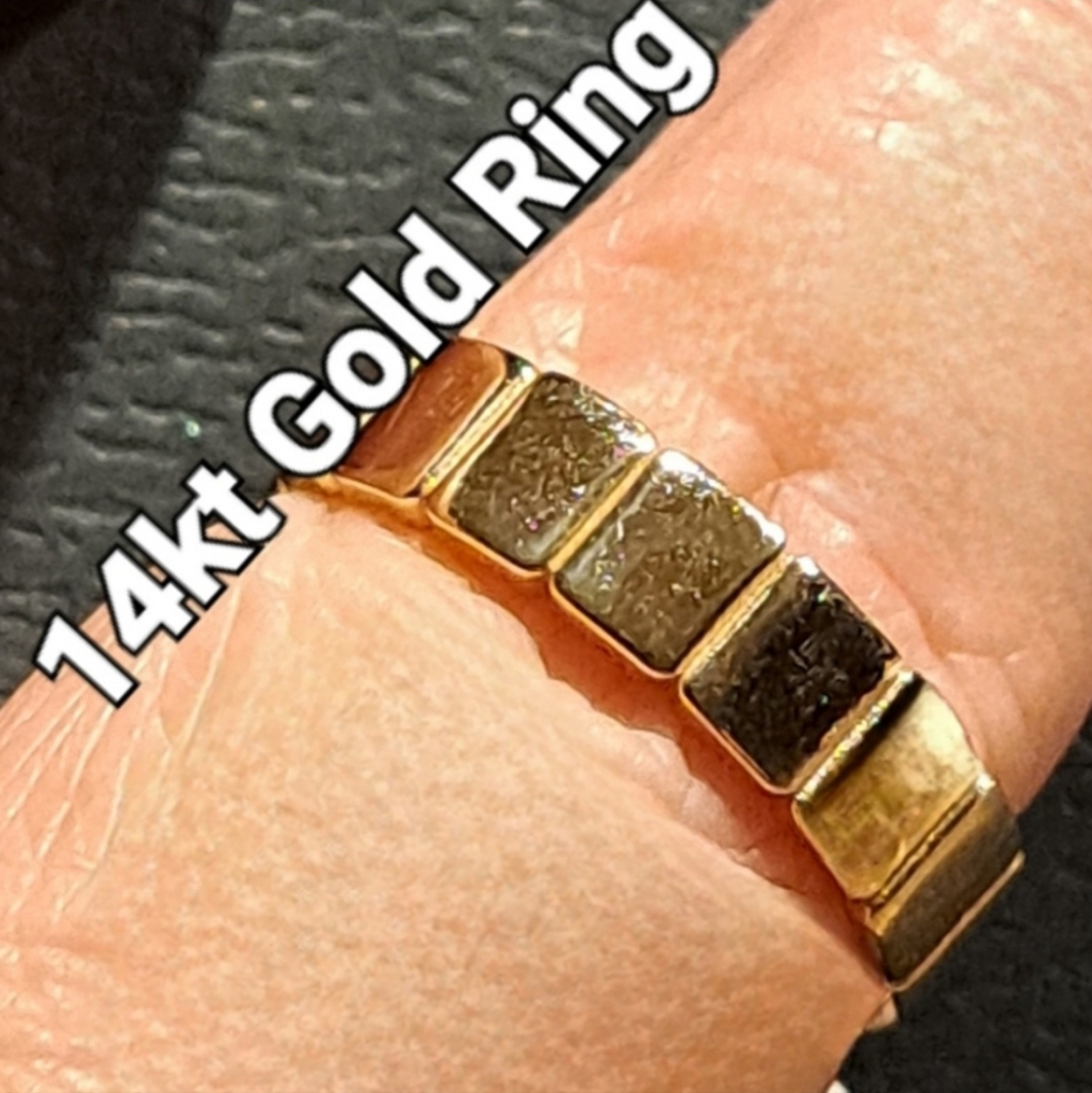 14 Kt Gold Ring New